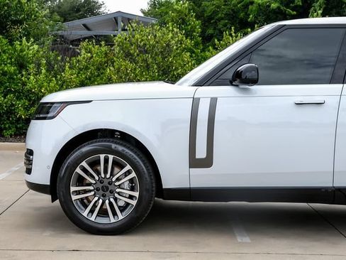 New 2026 Land Rover Range Rover Long Wheelbase SE AWD/4WD image 13