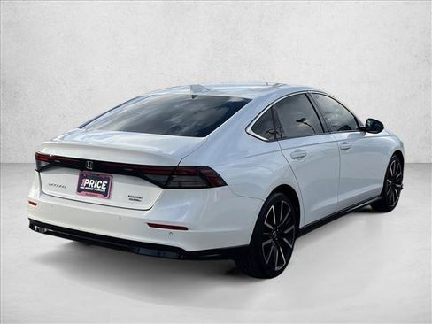 Used 2024 Honda Accord Touring image 6