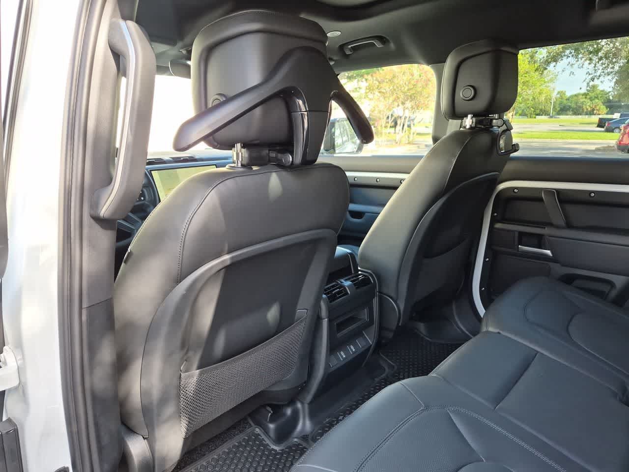 New 2026 Land Rover Defender 110 X-Dynamic SE AWD/4WD image 19