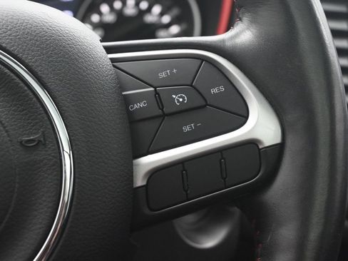 Used 2019 Jeep Compass Trailhawk w/ Leather Interior Group AWD/4WD image 22