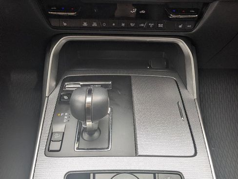 Used 2024 MAZDA CX-90 Plug-In Hybrid w/ Preferred AWD/4WD image 27