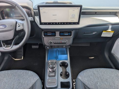 New 2026 Ford Maverick XLT w/ XLT Luxury Package FWD image 7