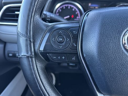 Used 2018 Toyota Camry LE image 17