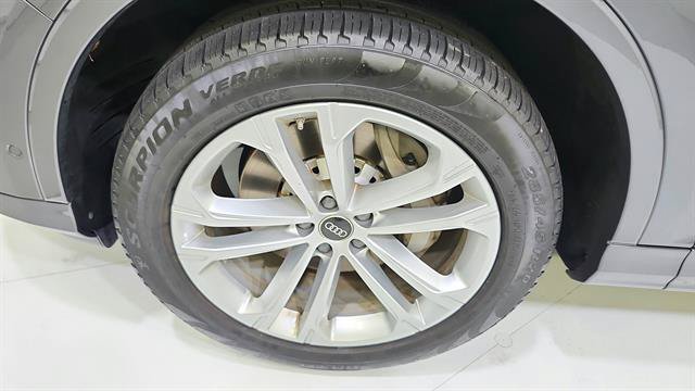 Used 2025 Audi Q7 3.0T Premium Plus AWD/4WD image 36