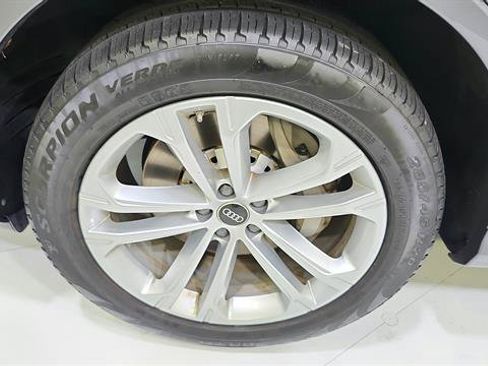 Used 2025 Audi Q7 3.0T Premium Plus AWD/4WD image 36
