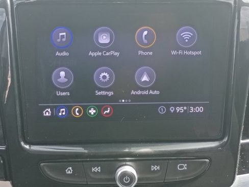 Used 2020 Chevrolet Traverse LT FWD image 26