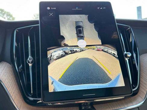 New 2026 Volvo XC60 B5 Plus w/ Climate Package image 26