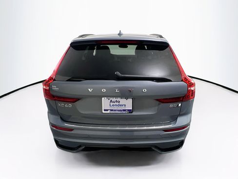 Used 2022 Volvo XC60 B5 R-Design w/ Advanced Package image 6