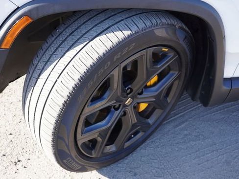 Used 2022 Rivian R1T Adventure image 13