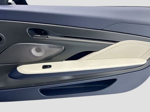 New 2026 Aston Martin Vanquish Convertible image 30