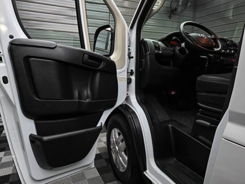 Used 2021 RAM ProMaster 2500 w/ Convenience Group FWD image 26