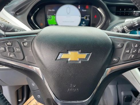 Used 2017 Chevrolet Bolt LT FWD image 25