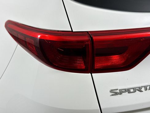 Used 2017 Kia Sportage LX image 35