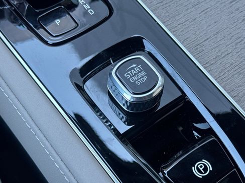 New 2026 Volvo XC90 B6 Core image 26