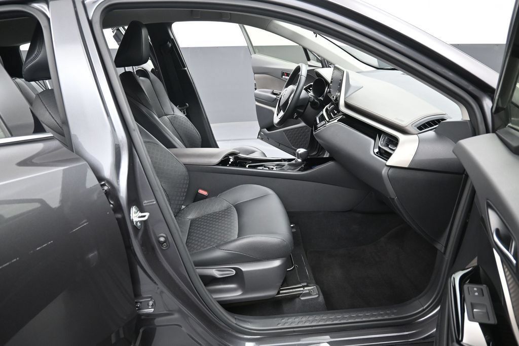 Certified 2021 Toyota C-HR Limited FWD image 33