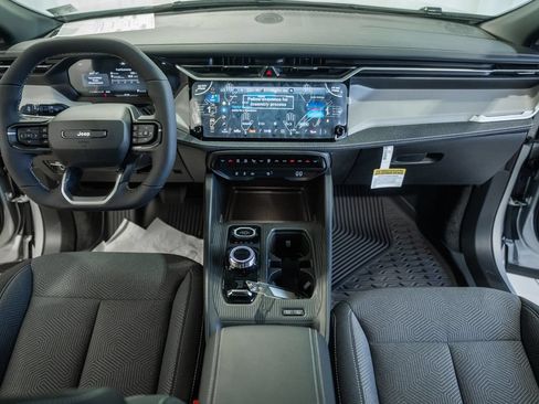 New 2026 Jeep Cherokee Laredo AWD/4WD image 20