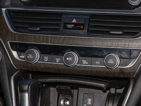 Certified 2019 Honda Accord EX-L image 28