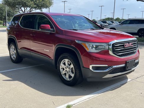 Used 2019 GMC Acadia SLE FWD image 2