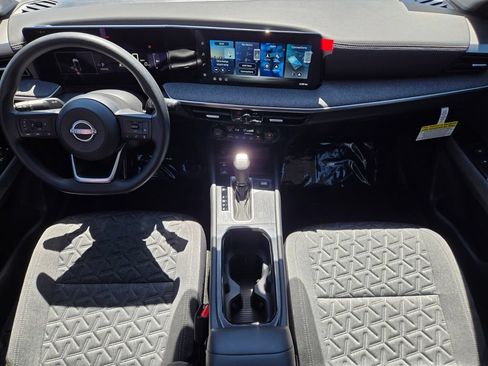 Used 2026 Nissan Kicks SV w/ Cold Weather Package FWD image 18