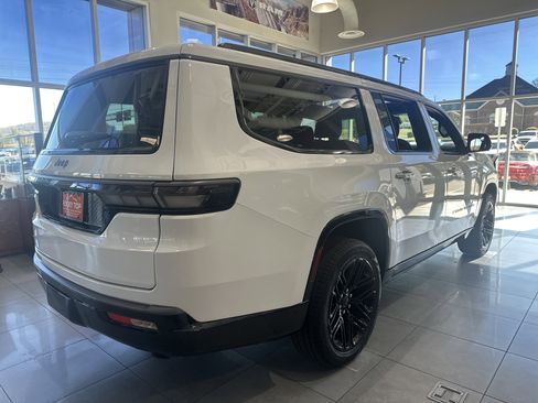 New 2026 Jeep Grand Wagoneer L Limited AWD/4WD image 7