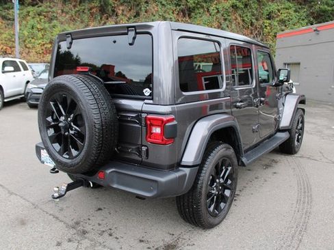 Used 2021 Jeep Wrangler Unlimited Sahara image 3