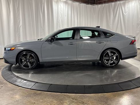 Used 2023 Honda Accord Sport image 8
