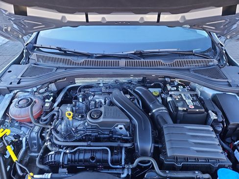 Certified 2023 Volkswagen Jetta SE w/ Panoramic Sunroof Package image 32