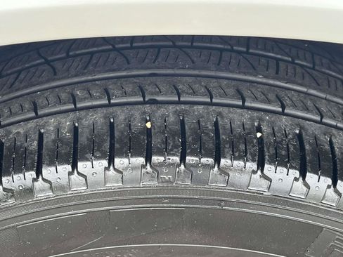 Certified 2023 Volvo XC90 B5 Plus w/ Protection Package AWD/4WD image 10