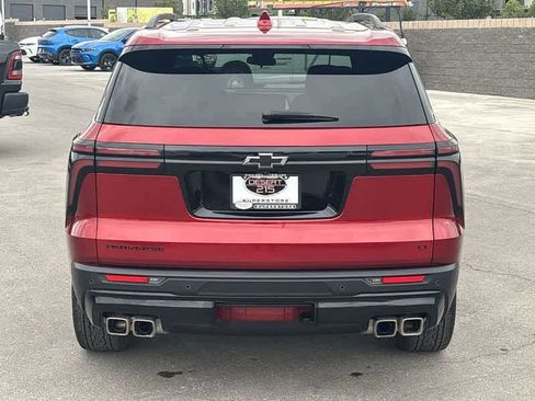 Used 2024 Chevrolet Traverse LT w/ Midnight/Sport Edition image 7