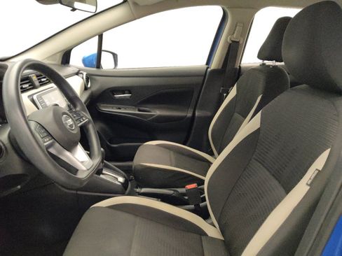 Used 2021 Nissan Versa SV FWD image 17