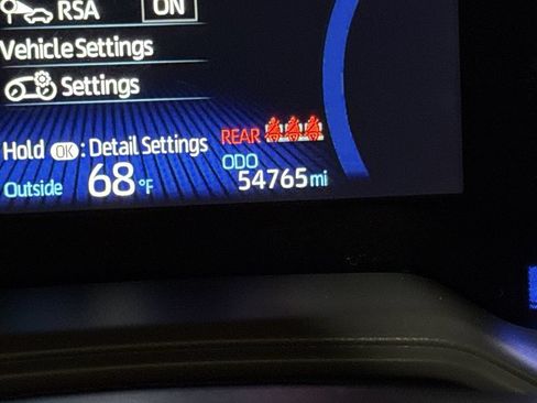 Used 2022 Toyota Corolla LE FWD image 13
