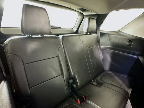 Used 2021 Chevrolet Traverse RS AWD/4WD image 34