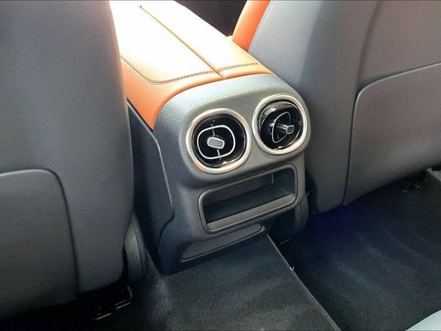 Certified 2023 Mercedes-Benz GLC 300 4MATIC image 25