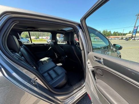 Used 2010 Volkswagen GTI 4-Door image 18