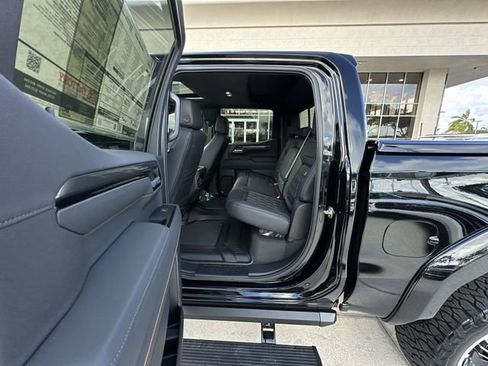 New 2026 GMC Sierra 1500 AT4 w/ AT4 Premium Package AWD/4WD image 31