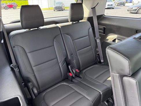 Used 2019 GMC Acadia SLT AWD/4WD image 27