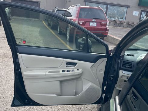 Used 2013 Subaru Impreza 2.0i Limited w/ Popular Pkg 2 image 10