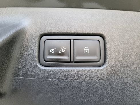 Used 2025 Hyundai Santa Fe SE FWD image 11