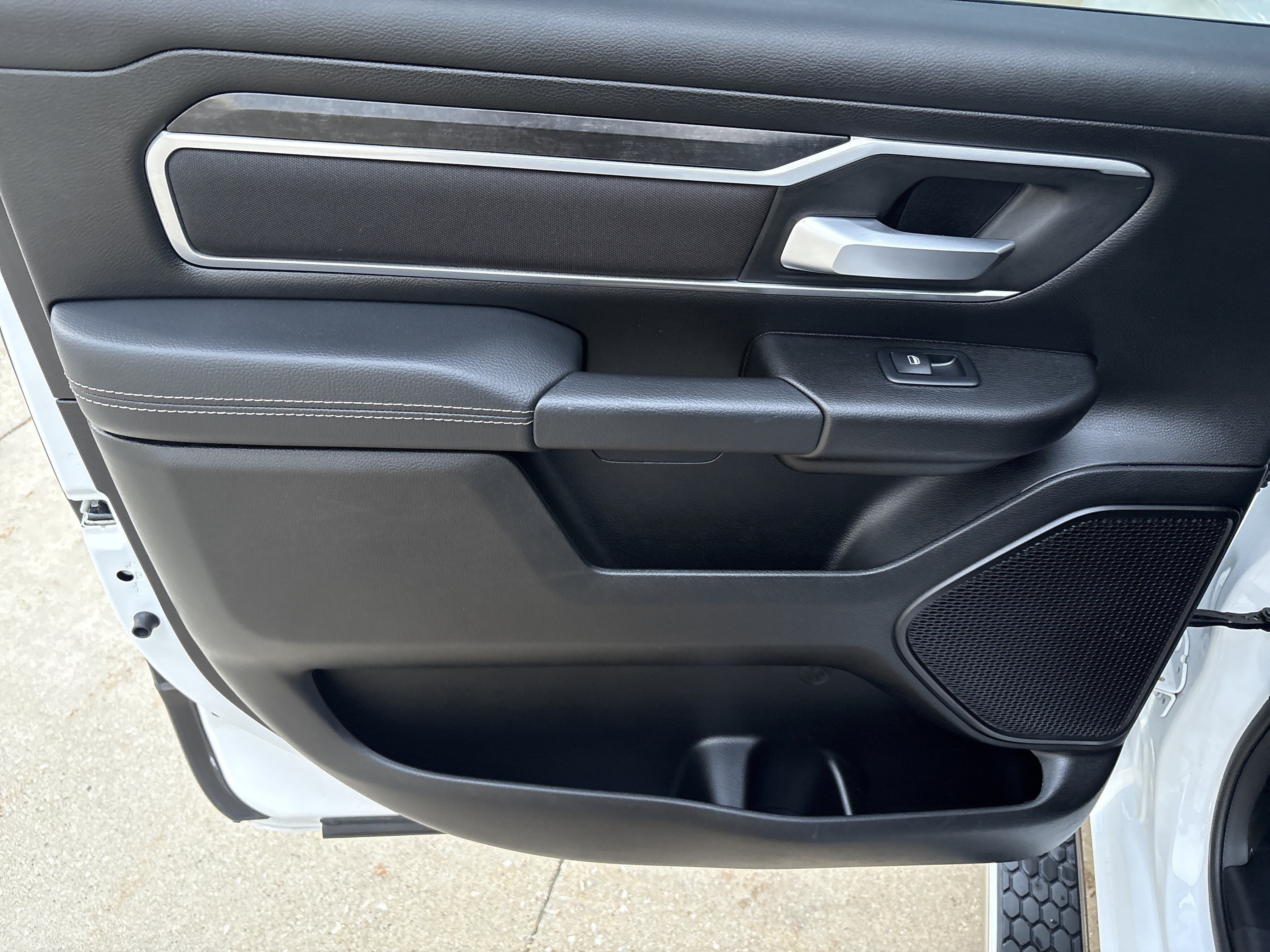 Used 2023 RAM 1500 Big Horn AWD/4WD image 12
