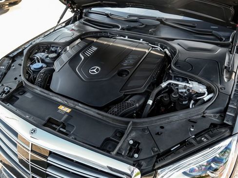 Used 2019 Mercedes-Benz S 560 Sedan image 59