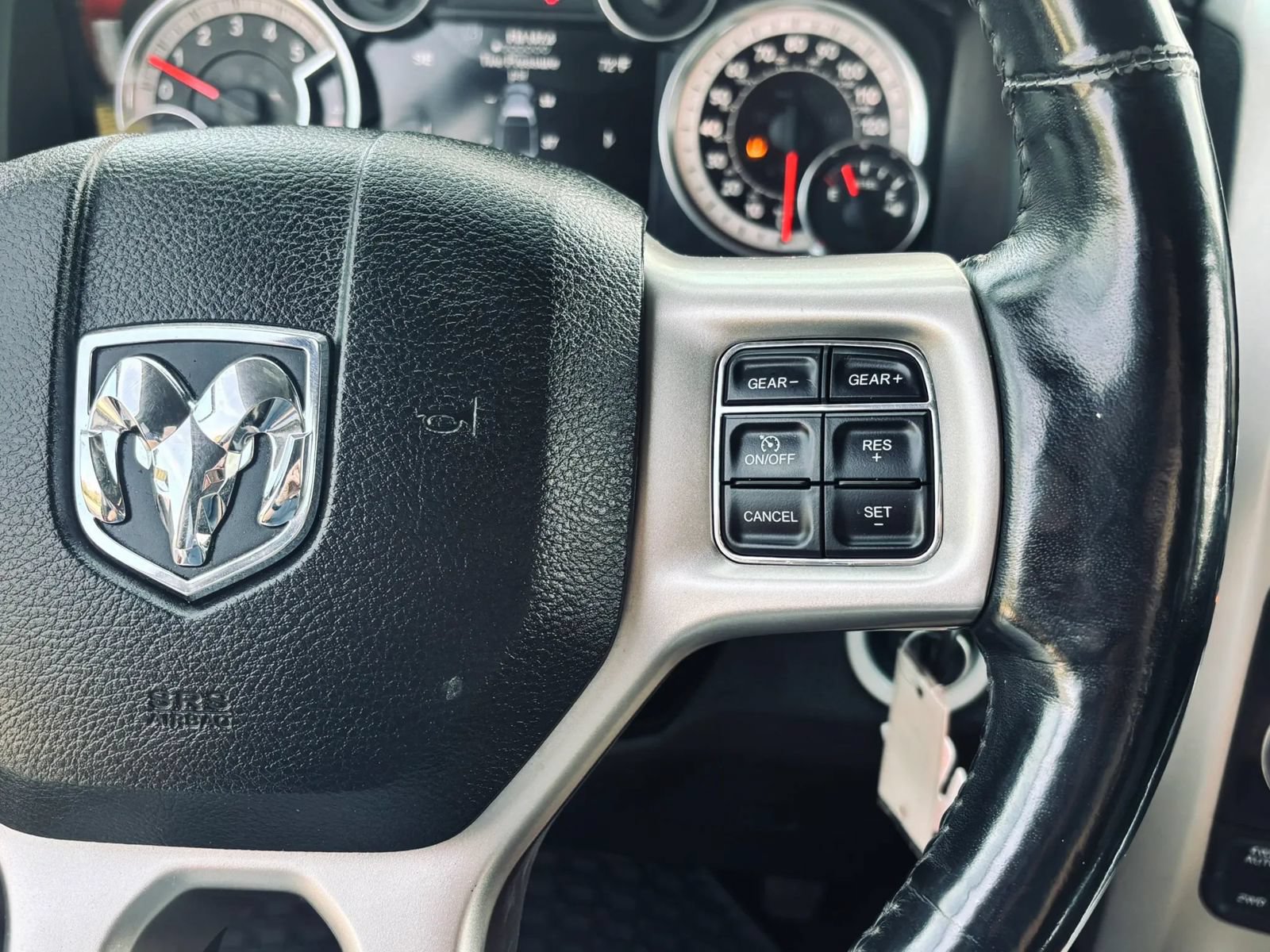Used 2014 RAM 1500 Laramie w/ Trailer Tow Group AWD/4WD image 28