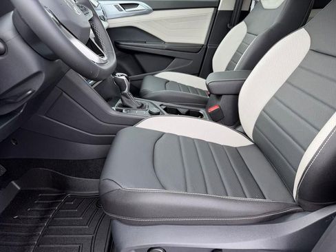 New 2026 Volkswagen Taos SEL AWD/4WD image 9