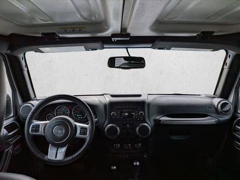 Used 2016 Jeep Wrangler Sport image 19