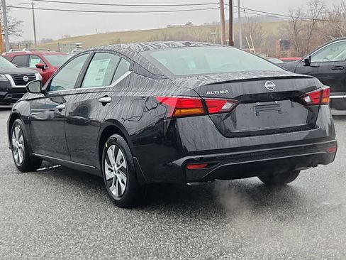 Used 2025 Nissan Altima 2.5 S FWD image 4
