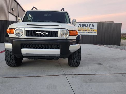 Used 2013 Toyota FJ Cruiser 4WD image 3