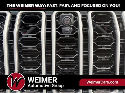 Used 2024 Jeep Wrangler Unlimited Sahara w/ Technology Group AWD/4WD image 12
