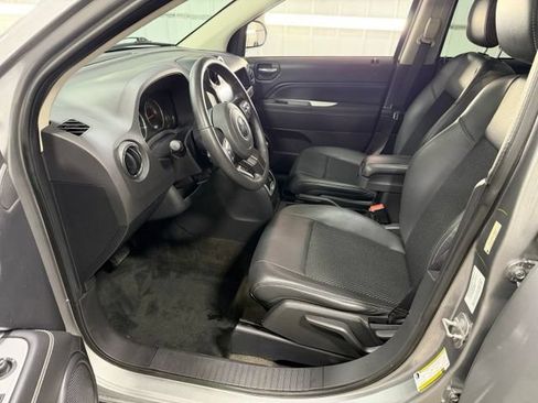 Used 2014 Jeep Compass Latitude w/ Sun/Sound Group AWD/4WD image 11