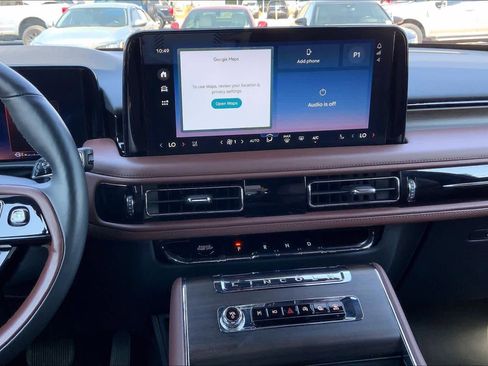 Used 2025 Lincoln Aviator Reserve w/ Equipment Group 201A AWD/4WD image 10
