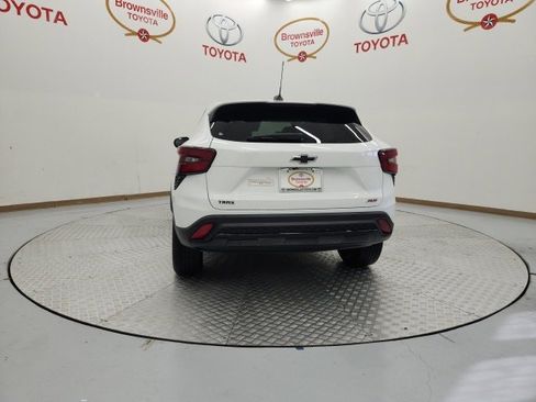 Used 2024 Chevrolet Trax RS w/ Driver Confidence Package image 7