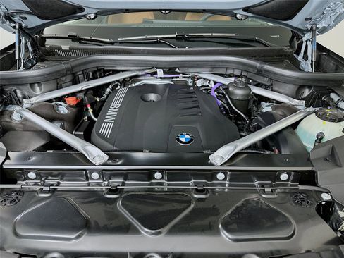 New 2026 BMW X7 xDrive40i w/ M Sport Package image 32